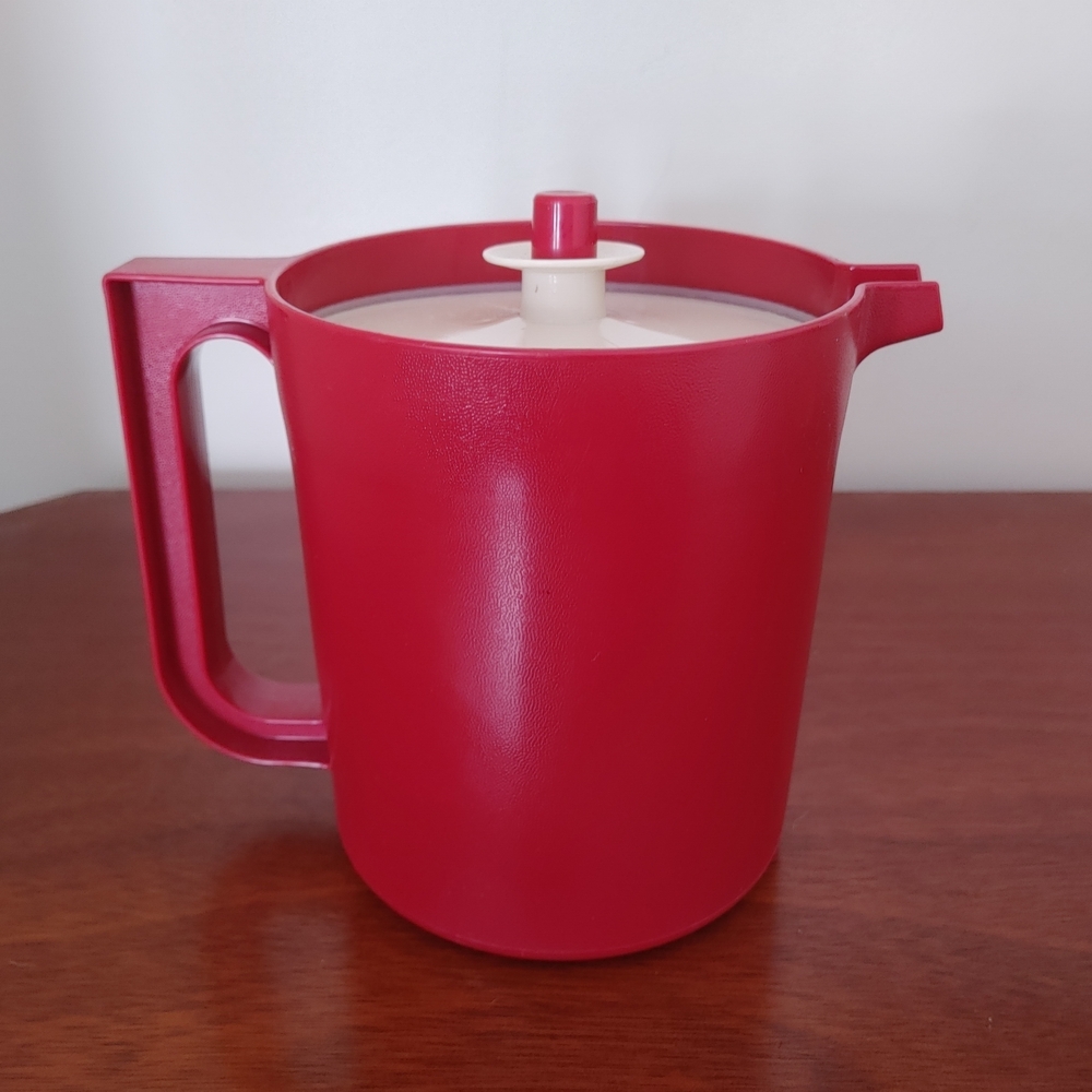 Red Pitcher with Lid - Picture 2 of 9